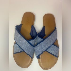 ⭐️ TOMS Sandals